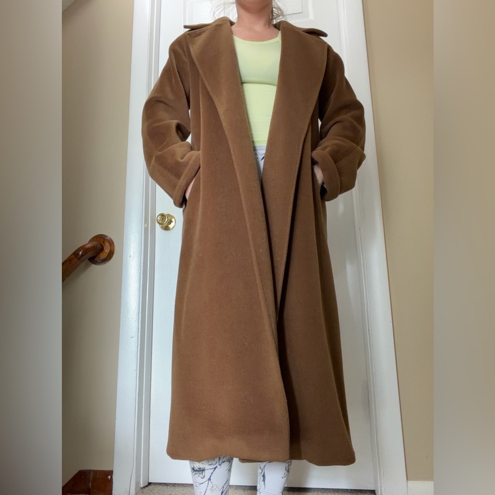 MaxMara Women's Camel Wool Trench Coat vintage size 8